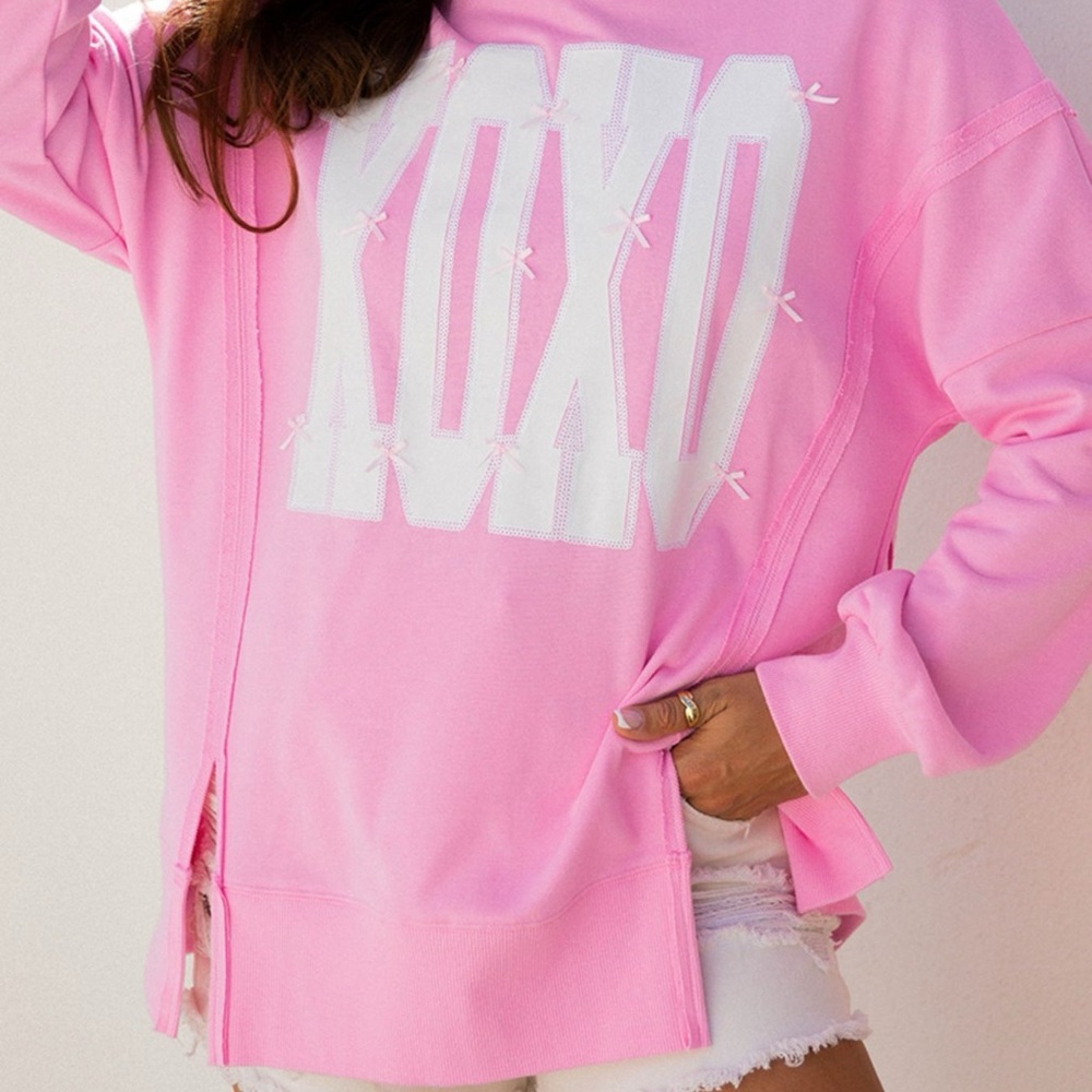 Pink XOXO Sweatshirt Med & Lg